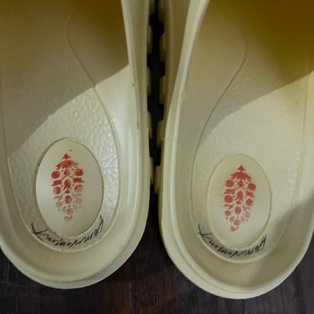Free People Movement Slides - Picture 6 of 9